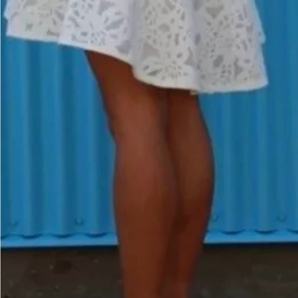 RW&CO X ELLE off-white laser cut mini dress - Picture 3 of 6